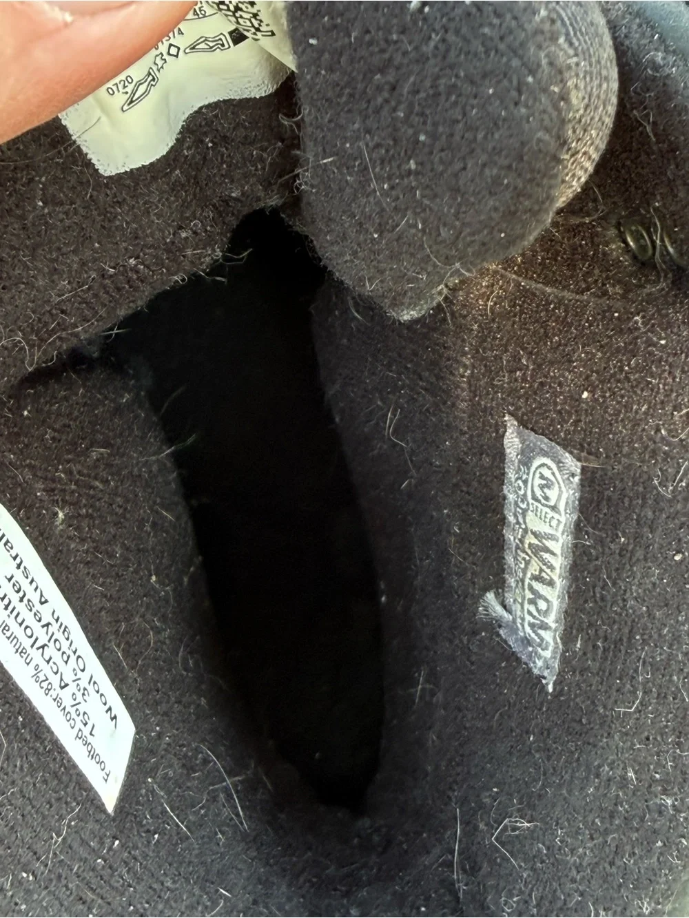 Merrell Thermo Slush Men’s Size 11 Mid Waterproof Boots 200 Grams Insulation.
